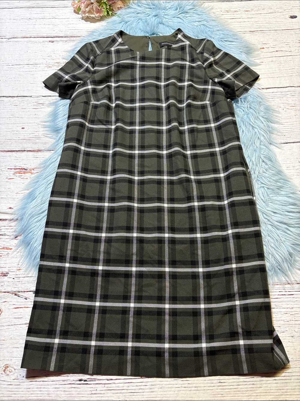 Banana Republic Olive Green Plaid Short Sleeve Dress sz S